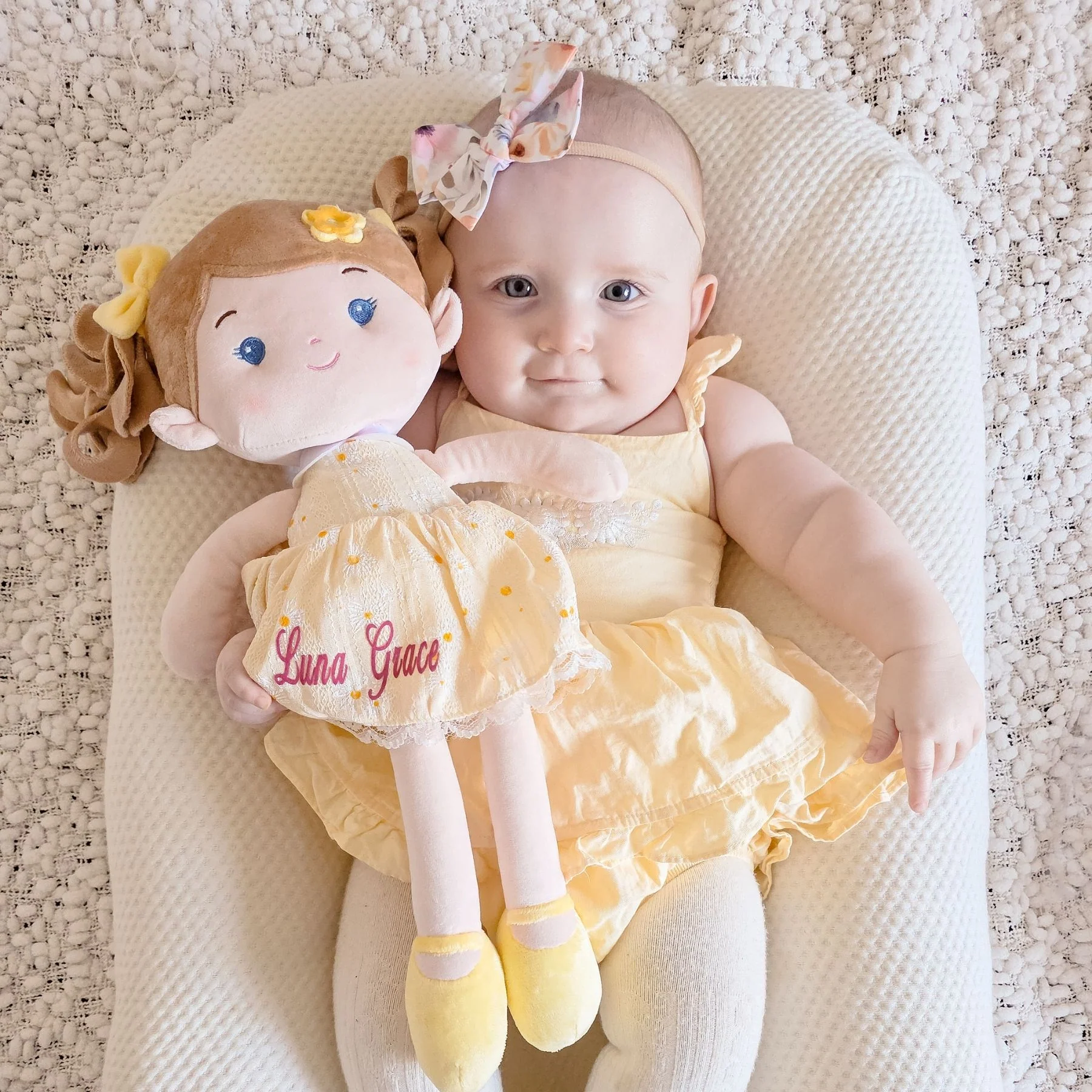 Personalized Daisy Girl - Yellow - Image 5